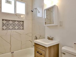 1877 S Cloverdale Avenue, Los Angeles CA 90019