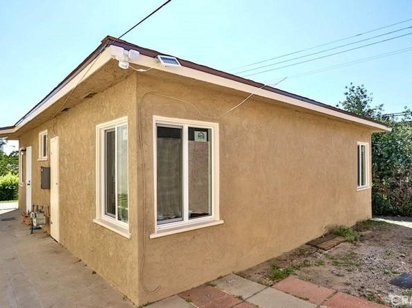 1877 S Cloverdale Avenue, Los Angeles CA 90019