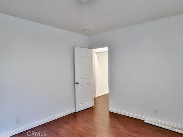 1877 S Cloverdale Avenue, Los Angeles CA 90019