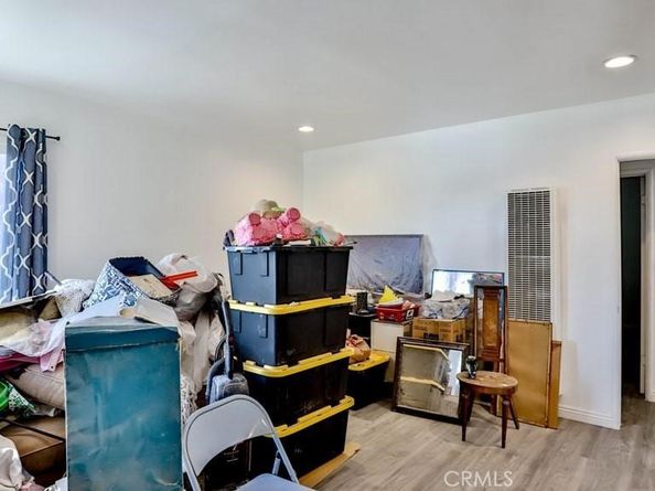 1877 S Cloverdale Avenue, Los Angeles CA 90019
