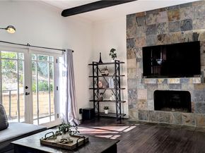 20224 Chapter, Woodland Hills CA 91364