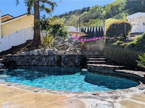 20224 Chapter, Woodland Hills CA 91364