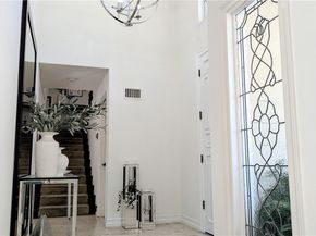 20224 Chapter, Woodland Hills CA 91364
