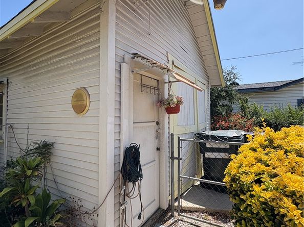 485 Highland Court, Upland CA 91786