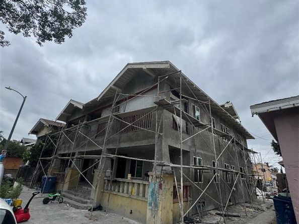 4257 San Pedro, Los Angeles CA 90011