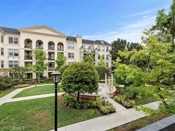 3131 Watermarke Place, Irvine CA 92612