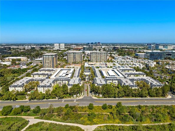 3131 Watermarke Place, Irvine CA 92612