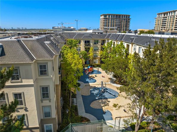 3131 Watermarke Place, Irvine CA 92612