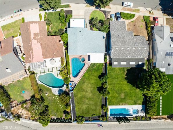 2761 Sandpiper Drive, Costa Mesa CA 92626