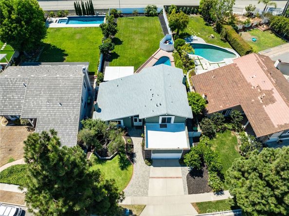 2761 Sandpiper Drive, Costa Mesa CA 92626