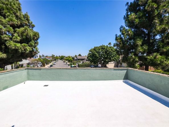 2761 Sandpiper Drive, Costa Mesa CA 92626