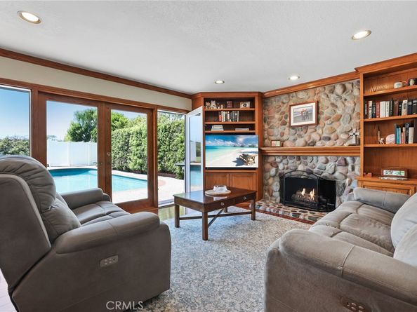 2761 Sandpiper Drive, Costa Mesa CA 92626