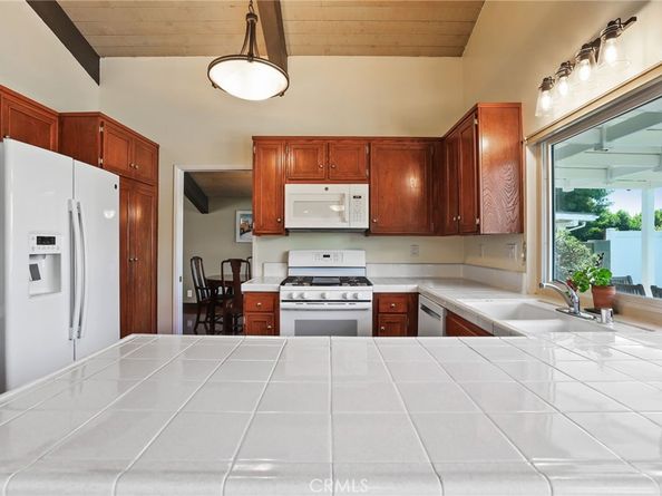 2761 Sandpiper Drive, Costa Mesa CA 92626