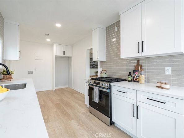 1818 W 79th Street, Los Angeles CA 90047