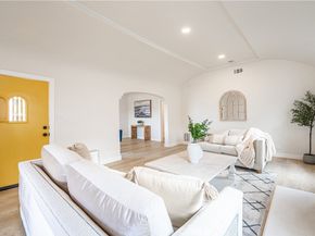 1818 W 79th Street, Los Angeles CA 90047