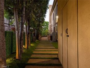 25281 Derbyhill Drive, Laguna Hills CA 92653