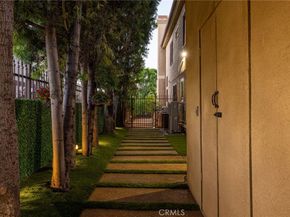 25281 Derbyhill Drive, Laguna Hills CA 92653