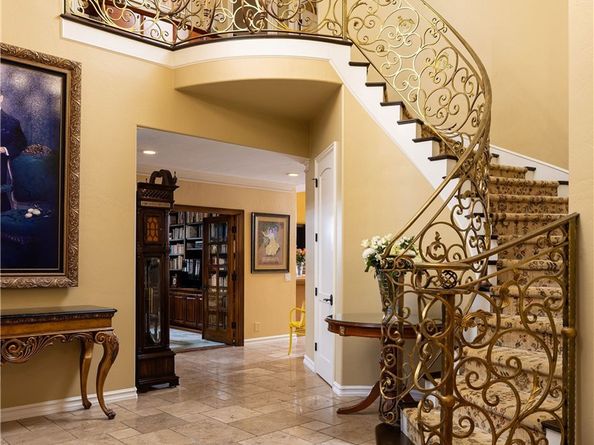 25281 Derbyhill Drive, Laguna Hills CA 92653