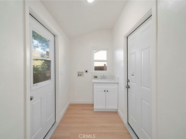 3211 W Jeffries Avenue, Burbank CA 91505