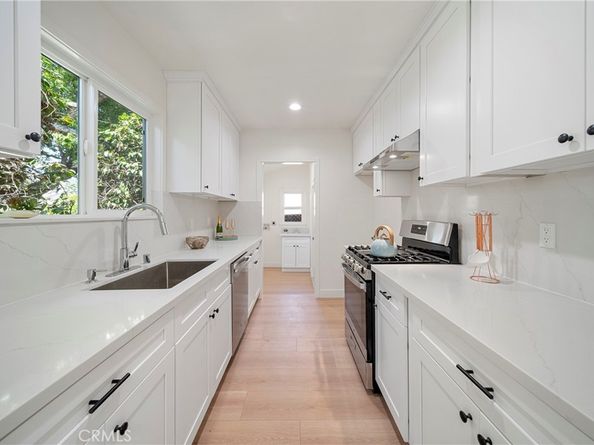3211 W Jeffries Avenue, Burbank CA 91505