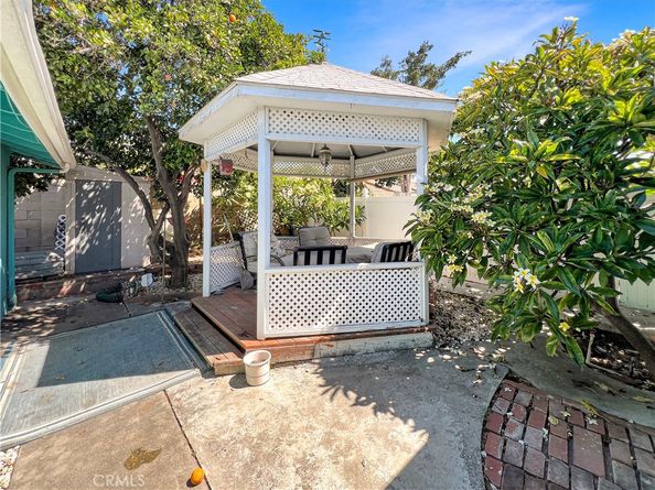 2021 Kristi Lane, Santa Ana CA 92701