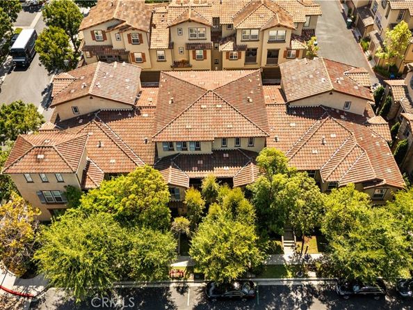 120 Jadestone, Irvine CA 92603