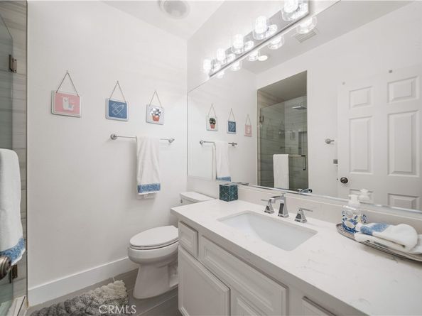 120 Jadestone, Irvine CA 92603