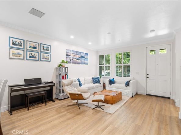 120 Jadestone, Irvine CA 92603