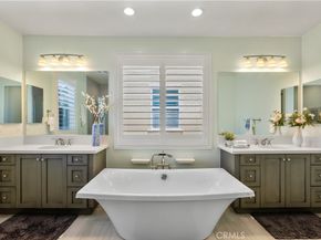 46 Dogwood, Lake Forest CA 92630