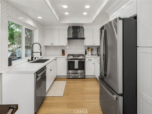 20 Marigold 15, Irvine CA 92614