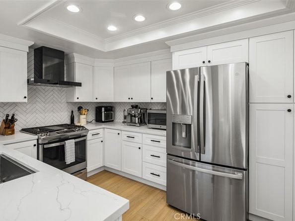 20 Marigold 15, Irvine CA 92614