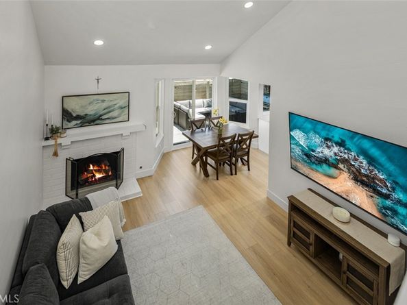 20 Marigold 15, Irvine CA 92614