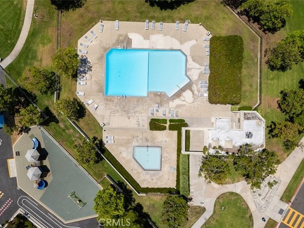 20 Marigold 15, Irvine CA 92614