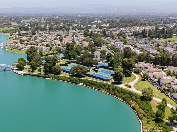 20 Marigold 15, Irvine CA 92614