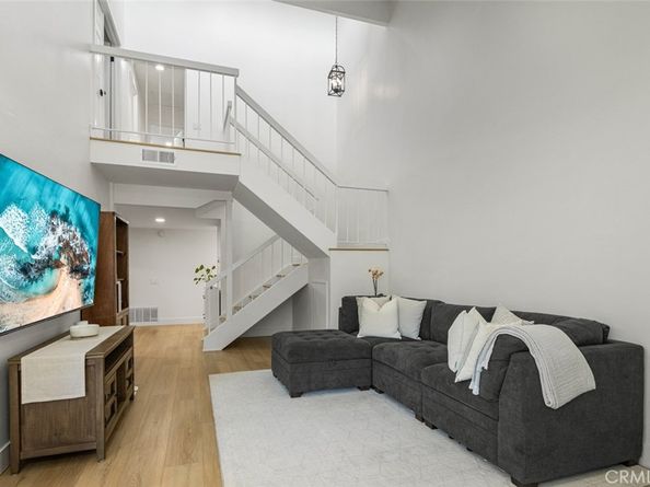 20 Marigold 15, Irvine CA 92614