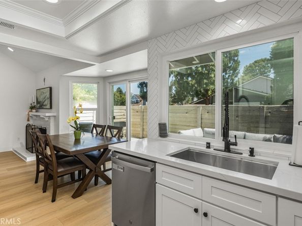 20 Marigold 15, Irvine CA 92614