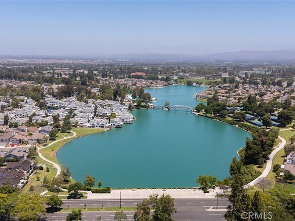 20 Marigold 15, Irvine CA 92614