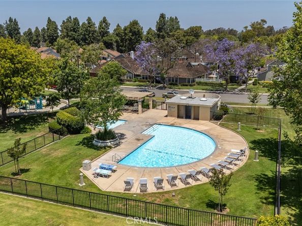20 Marigold 15, Irvine CA 92614