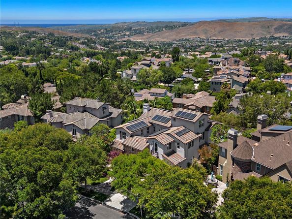 19 Dennis Lane, Ladera Ranch CA 92694