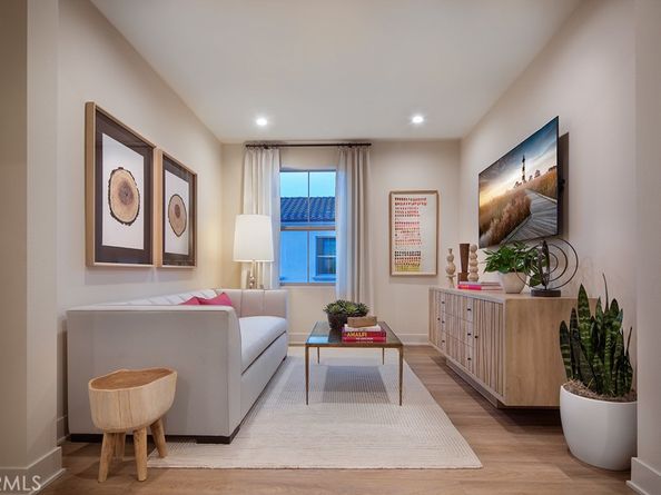 128 Rimstone, Irvine CA 92618