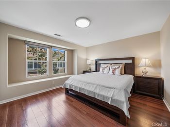 414 Silk Tree