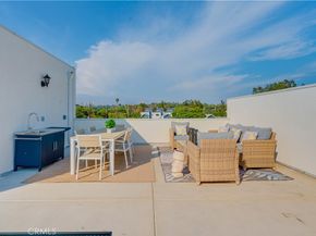 712 1/2 N Chestnut Avenue, Los Angeles CA 90042