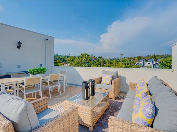 712 1/2 N Chestnut Avenue, Los Angeles CA 90042