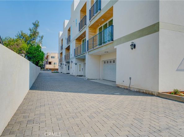 712 1/2 N Chestnut Avenue, Los Angeles CA 90042