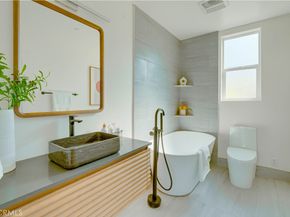 712 1/2 N Chestnut Avenue, Los Angeles CA 90042