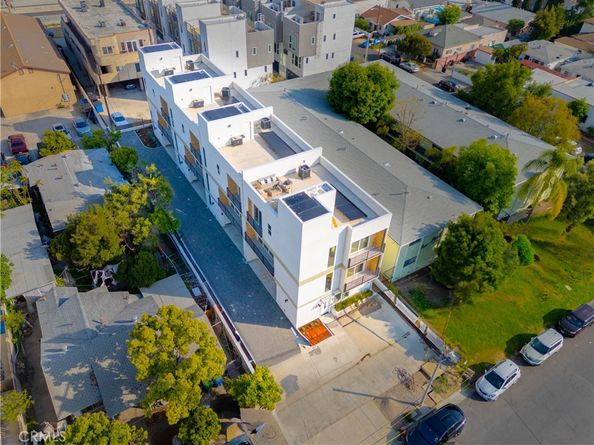 712 1/2 N Chestnut Avenue, Los Angeles CA 90042