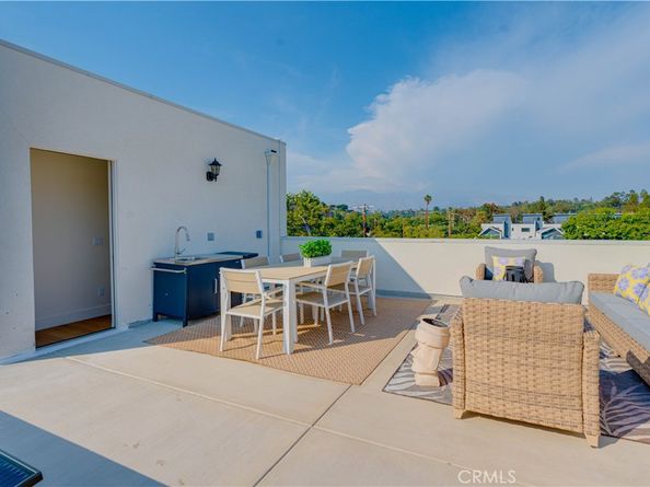 712 1/2 N Chestnut Avenue, Los Angeles CA 90042