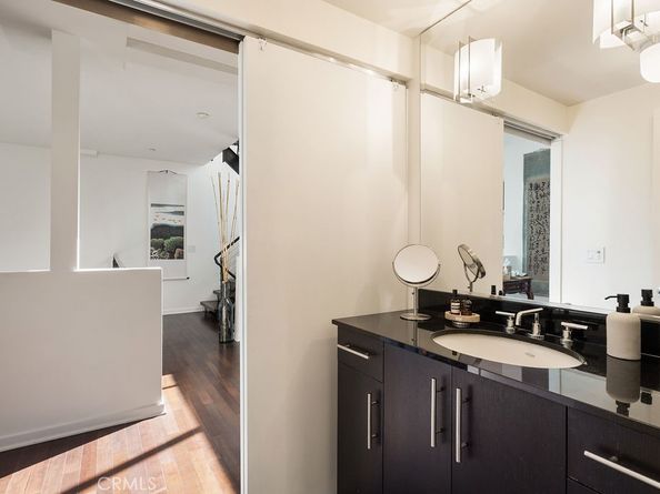 4111 W Sunset Boulevard 220, Los Angeles CA 90029