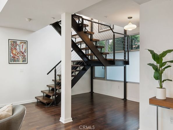 4111 W Sunset Boulevard 220, Los Angeles CA 90029