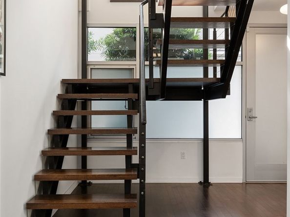 4111 W Sunset Boulevard 220, Los Angeles CA 90029